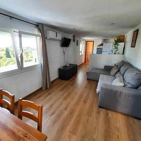 D With Heated Swimming Pool, Jacuzzi, Waterfall, Heating Is Extra Apartment