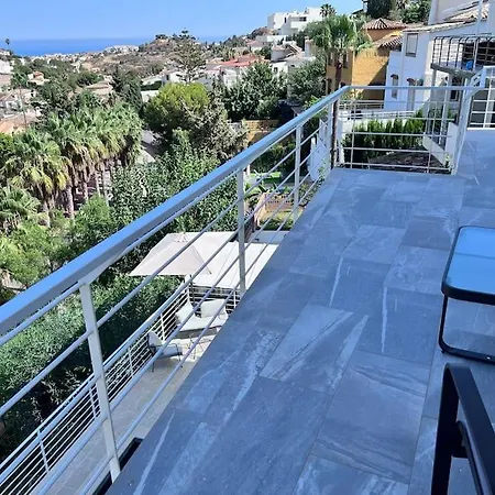 D With Heated Swimming Pool, Jacuzzi, Waterfall, Heating Is Extra Apartment