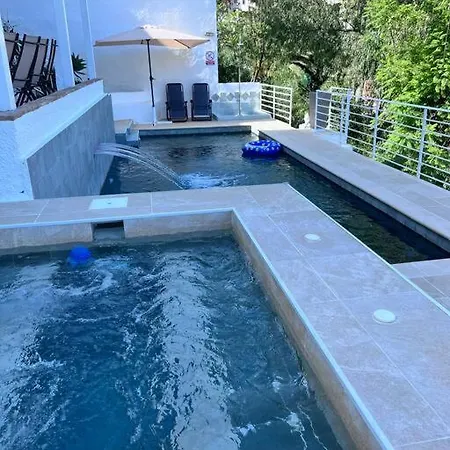 Διαμέρισμα D With Heated Swimming Pool, Jacuzzi, Waterfall, Heating Is Extra Benalmádena