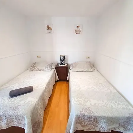 Διαμέρισμα D With Heated Swimming Pool, Jacuzzi, Waterfall, Heating Is Extra Benalmádena